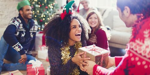 Top ways to make Happier Christmas 3 Exchanging gifts