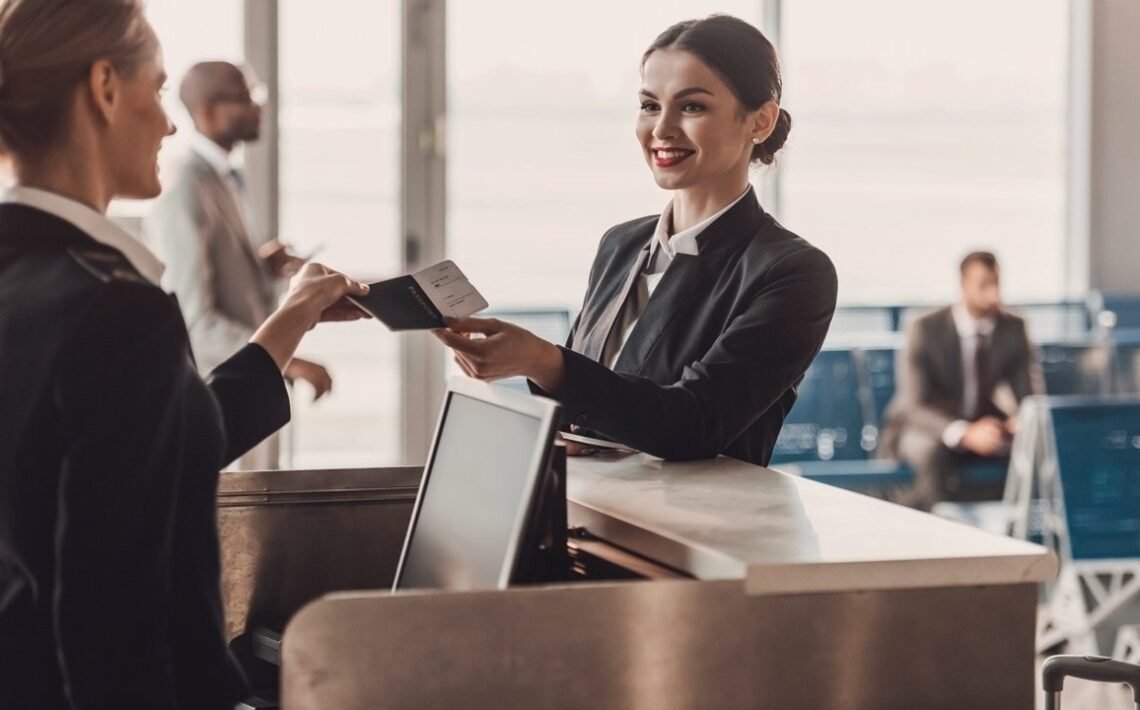 What are the benefits of studying tourism course? 1 TIS21